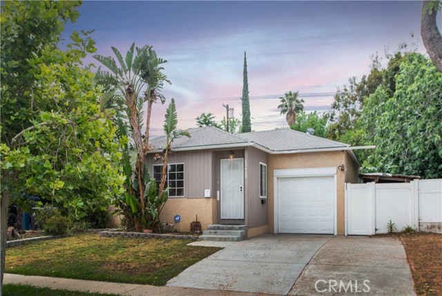 Detail Gallery Image 1 of 31 For 17420 Collins St, Encino,  CA 91316 - 3 Beds | 3 Baths