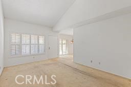 Detail Gallery Image 3 of 27 For 25723 Player Dr, Valencia,  CA 91355 - 3 Beds | 1/1 Baths