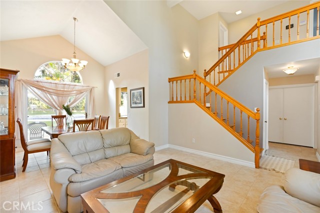 2424 Norte Vista Drive, Chino Hills CA: https://media.crmls.org/medias/bd5a2116-27f8-4d96-a3c2-9efe677c791b.jpg