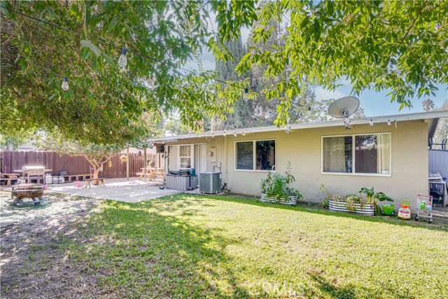 Detail Gallery Image 29 of 32 For 17751 Stagg St, Reseda,  CA 91335 - 3 Beds | 2 Baths