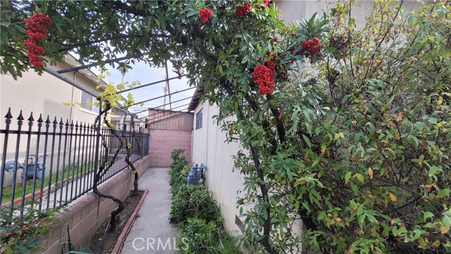 Detail Gallery Image 21 of 58 For 2701 Berkeley, Bakersfield,  CA 93305 - 3 Beds | 2 Baths