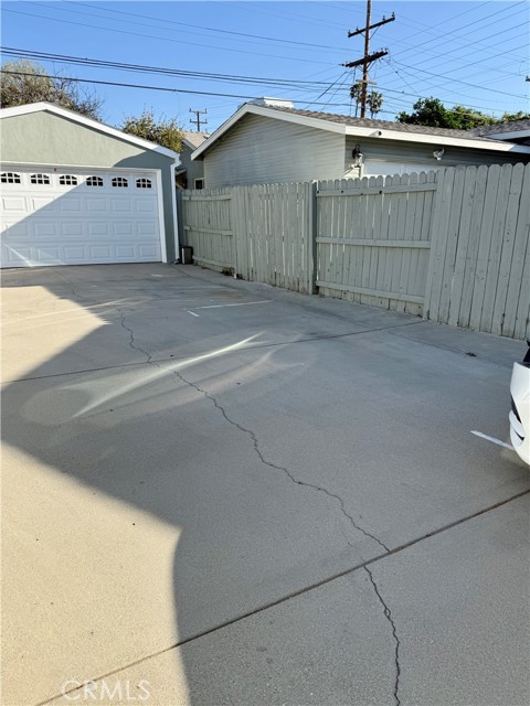 Detail Gallery Image 12 of 12 For 411 Myrtle, Glendale,  CA 91203 - 2 Beds | 1 Baths