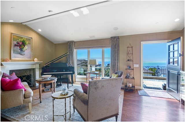 Detail Gallery Image 16 of 75 For 3 N Stonington Rd, Laguna Beach,  CA 92651 - 3 Beds | 2/1 Baths