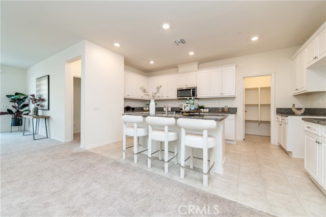 Detail Gallery Image 18 of 38 For 19946 Cara Cara, Riverside,  CA 92507 - 4 Beds | 2 Baths