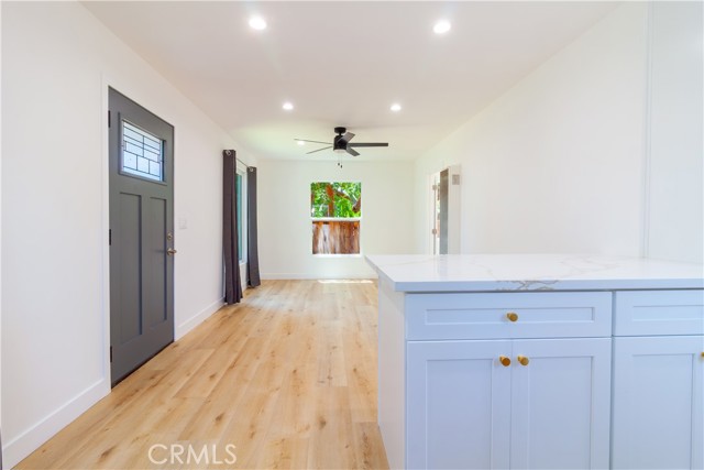 2123 Navarro Avenue, Altadena CA: https://media.crmls.org/medias/bd5d50c7-6999-46cb-80c4-4171120053c4.jpg
