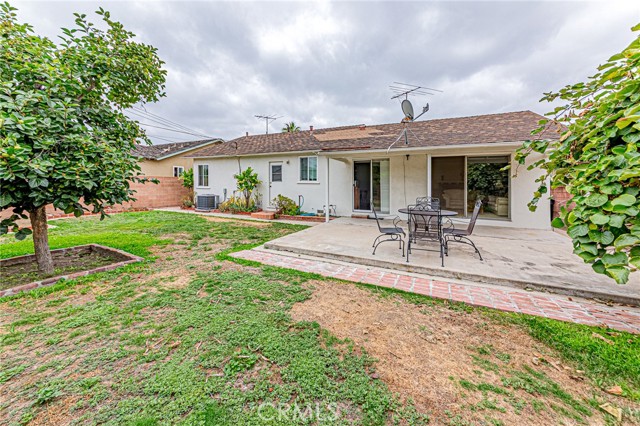 11511 Margie Lane, Garden Grove CA: https://media.crmls.org/medias/bd5dac97-d03f-45a4-ad0b-31604f4b2dce.jpg
