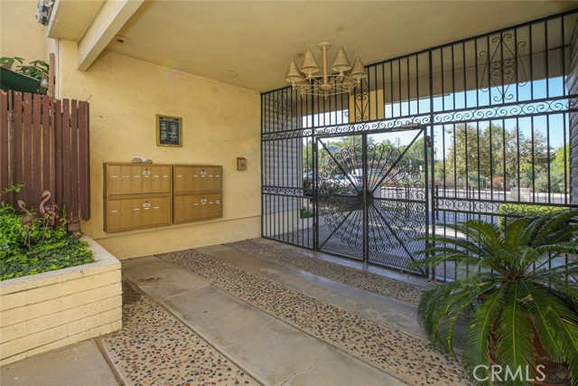 6000 Coldwater Canyon Avenue, 4 photo 3