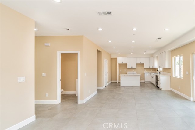555 N Meridian Avenue, San Bernardino CA: https://media.crmls.org/medias/bd5e5701-f487-43ce-9ebc-6f86128e3d4c.jpg