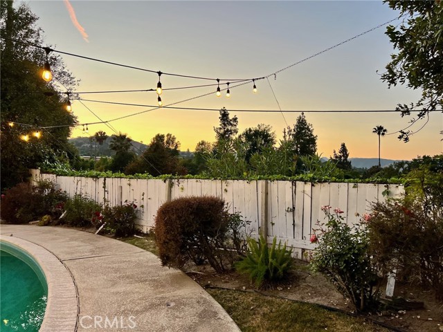 Detail Gallery Image 31 of 33 For 24201 Caris St, Woodland Hills,  CA 91367 - 3 Beds | 2 Baths