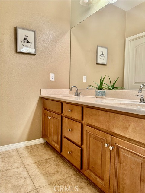 Bathroom 2 near guest bedrooms