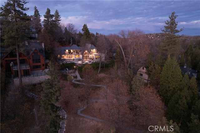 Detail Gallery Image 9 of 63 For 28175 North Shore Rd, Lake Arrowhead,  CA 92352 - 5 Beds | 5/1 Baths