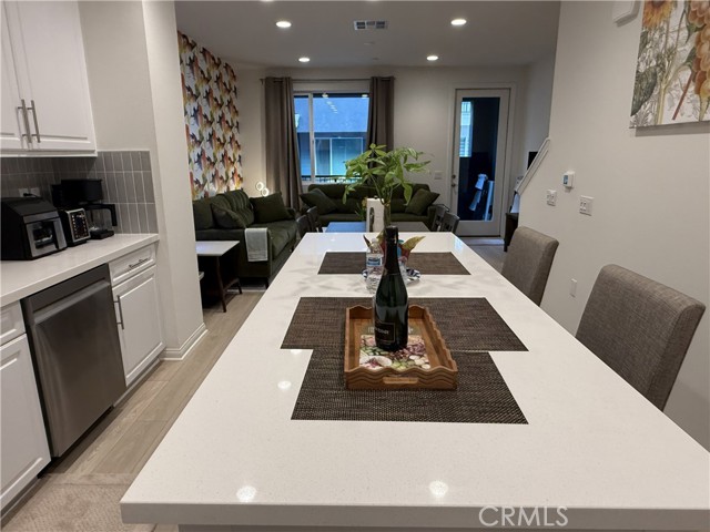 Detail Gallery Image 36 of 74 For 243 S Sand Palm Dr, Anaheim,  CA 92802 - 3 Beds | 3 Baths