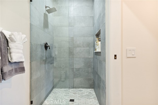 Detail Gallery Image 18 of 59 For 1215 Valley View Dr, Big Bear City,  CA 92314 - 5 Beds | 3/1 Baths