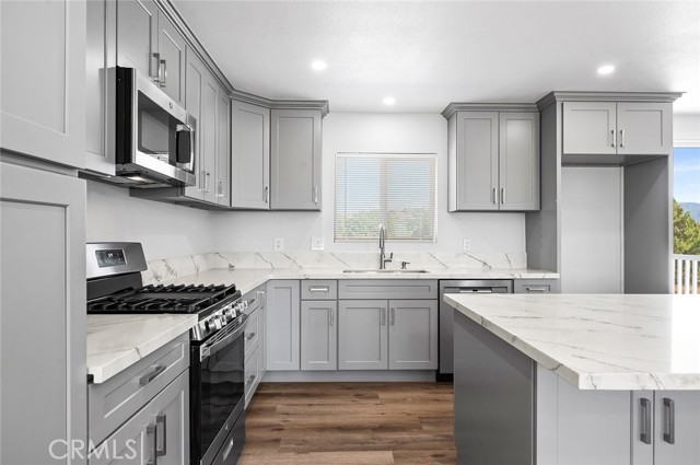 Detail Gallery Image 14 of 54 For 1436 Hilltop, Norco,  CA 92860 - 4 Beds | 2 Baths