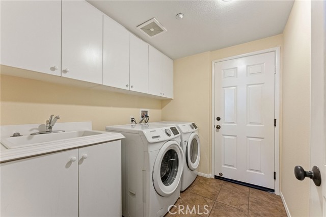 Detail Gallery Image 9 of 29 For 31 Lookout, Tustin,  CA 92782 - 3 Beds | 3/1 Baths