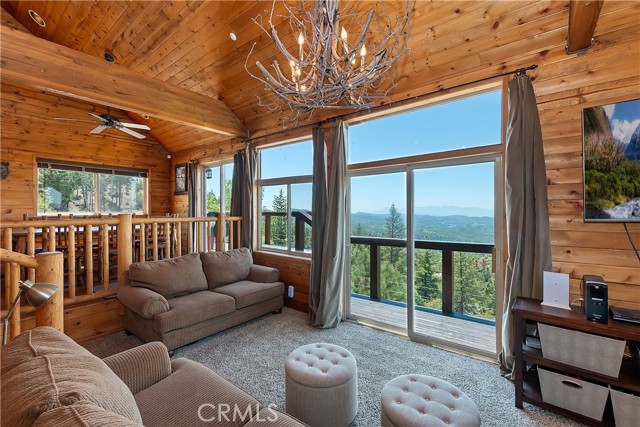 Detail Gallery Image 11 of 75 For 175 N Trails End Rd, Green Valley Lake,  CA 92341 - 5 Beds | 2 Baths