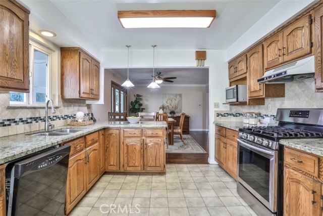 Detail Gallery Image 10 of 43 For 1102 E Renwick, Glendora,  CA 91740 - 3 Beds | 2 Baths