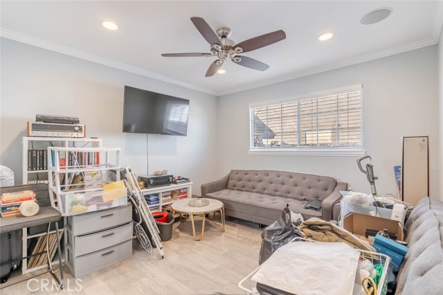 Detail Gallery Image 15 of 28 For 19833 Blythe St, Winnetka,  CA 91306 - 3 Beds | 2 Baths