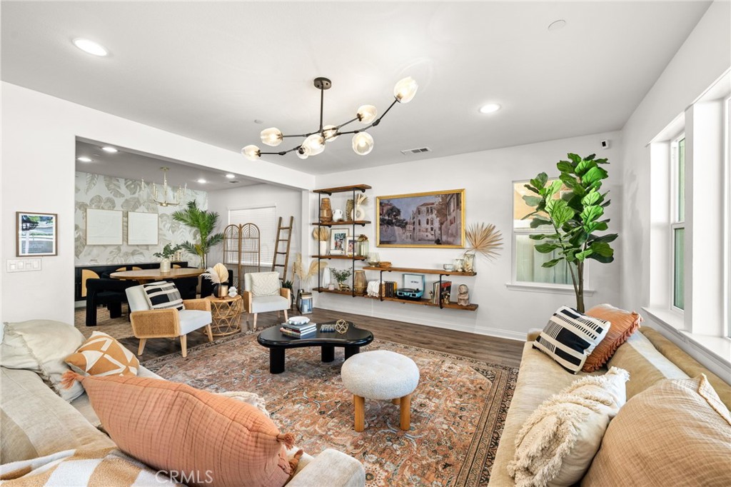 MLS #IV25241232 image #15