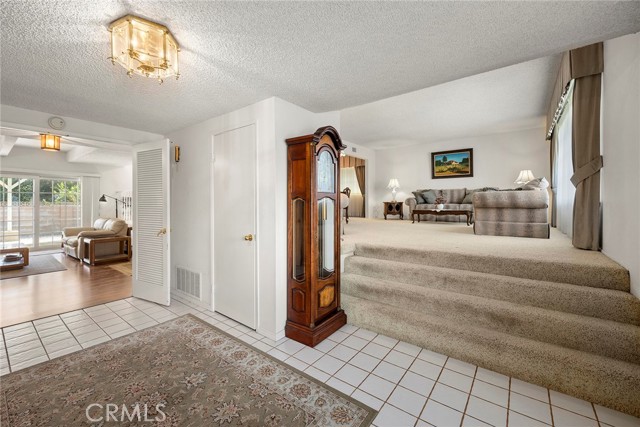 Image 5 of 34 For 408 Somerset Drive