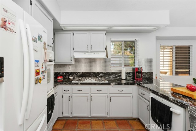 40169 Los Olivos Court, Murrieta CA: https://media.crmls.org/medias/bd62ada1-e751-45a7-bf86-f76dfd7d8ed9.jpg