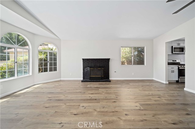 Detail Gallery Image 7 of 30 For 43906 Broadwater Ave, Lancaster,  CA 93535 - 3 Beds | 2 Baths