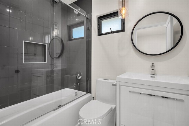 5110 Greenbush Avenue, Sherman Oaks CA: https://media.crmls.org/medias/bd635fd2-b454-428b-a2bd-5acc4d4ca054.jpg