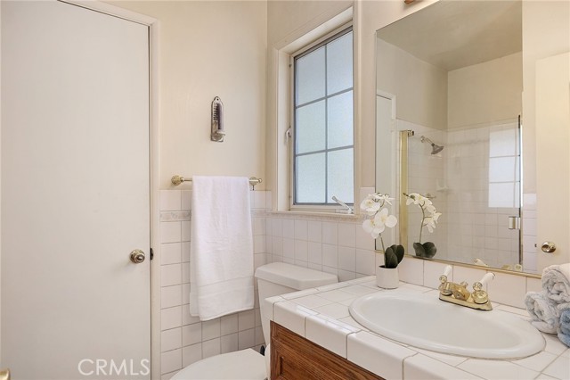 Detail Gallery Image 17 of 26 For 11617 Biltmore Ave, Sylmar,  CA 91342 - 4 Beds | 2 Baths