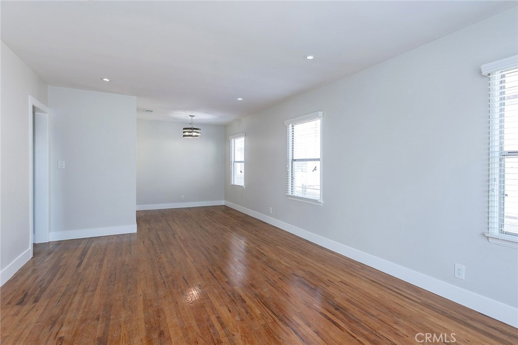 MLS #OC25147950 img 19