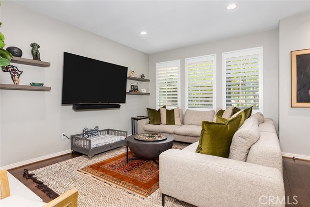 453 N Altadena Drive, Pasadena CA: https://media.crmls.org/medias/bd65854a-92dc-4d27-9c98-0d8ca83cee8d.jpg