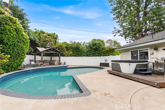 1161 Ravencrest Road, North Tustin CA: https://media.crmls.org/medias/bd668a98-1407-4a16-8cb7-cd14ccaaf0ee.jpg