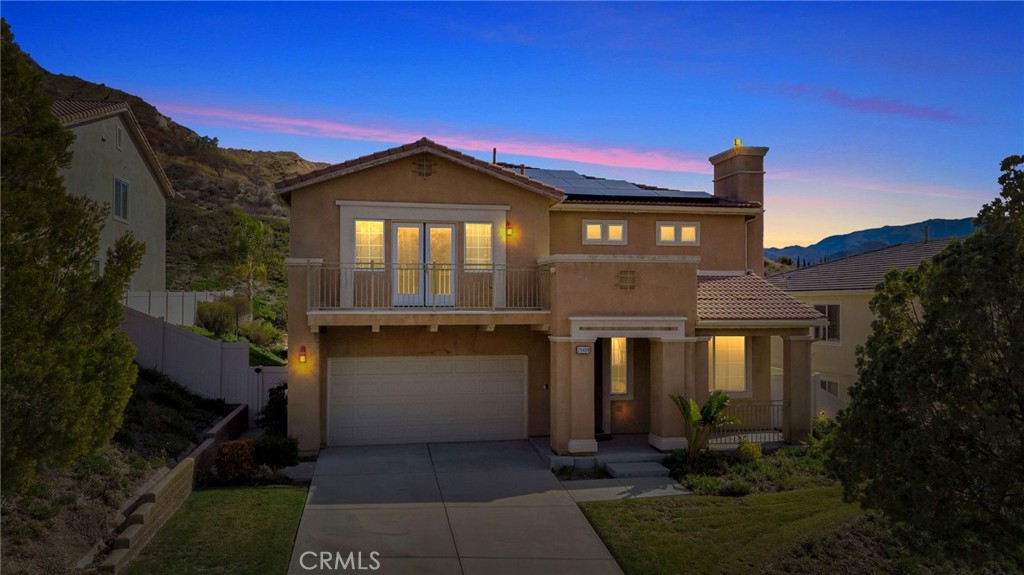 Welcome to this spacious and beautifully maintained 6-bedroom, 4-bathroom home with 3,382 sq ft of open-concept living. Built in 2010, this home features a modern kitchen perfect for entertaining, large sun-filled living spaces, and central air and heat for year-round comfort.

Step outside to your private backyard oasis—complete with a sparkling pool and relaxing jacuzzi, ideal for both weekend fun and quiet evenings. Sitting on a 6,799 sq ft lot, there’s plenty of room to host, play, or unwind.

Located in a desirable neighborhood close to top-rated schools, parks, and everyday amenities, this home offers the perfect blend of space, style, and convenience. Don’t miss this incredible opportunity—schedule your showing today!