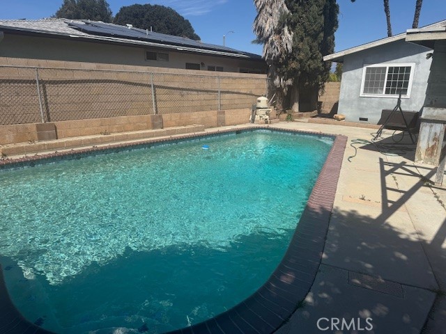 5710 Burlingame Drive, Riverside CA: https://media.crmls.org/medias/bd66a219-a03c-4e8f-80d5-4aeed8183ae8.jpg