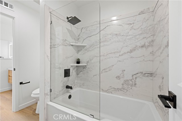 11107 Arminta Street, Sun Valley CA: https://media.crmls.org/medias/bd66d275-ed35-45d7-b0d4-087c7d3f34aa.jpg
