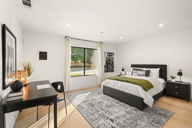 Image 33 of 46 For 15609 Huston Street