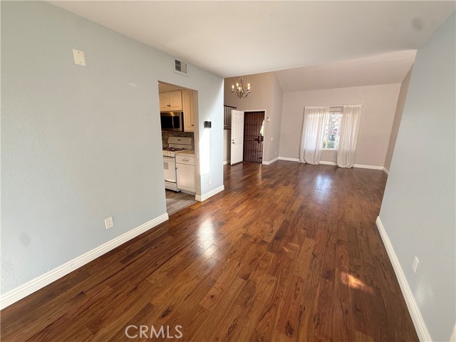 Detail Gallery Image 6 of 29 For 6 Pepper Ct, Inglewood,  CA 90302 - 4 Beds | 2/1 Baths