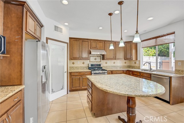 Detail Gallery Image 30 of 71 For 20336 Androwe Ln, Porter Ranch,  CA 91326 - 4 Beds | 4 Baths
