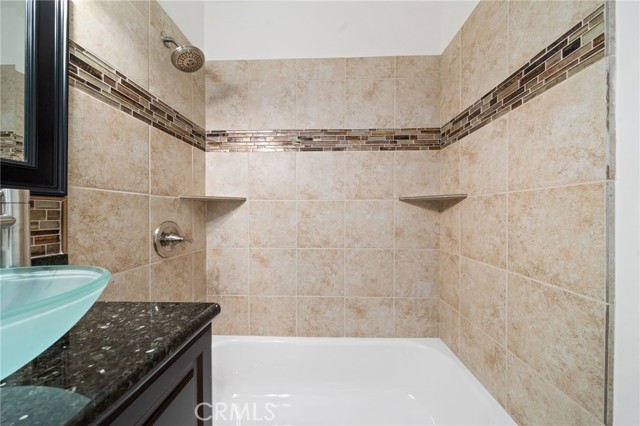 Detail Gallery Image 18 of 25 For 7946 Hazeltine Ave, Panorama City,  CA 91402 - 3 Beds | 2 Baths
