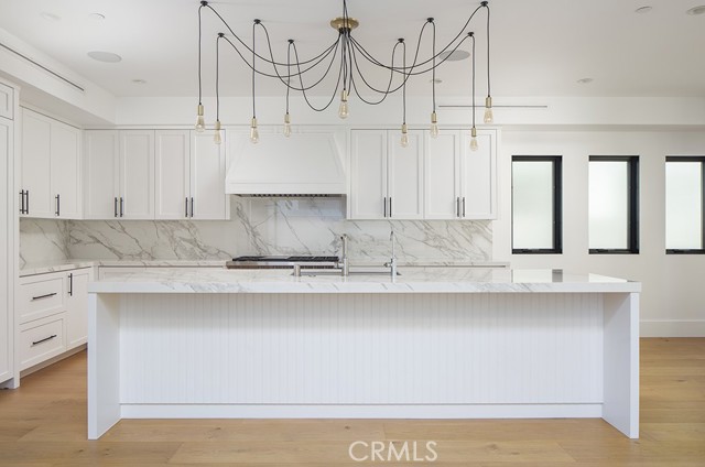 Detail Gallery Image 5 of 17 For 616 Acacia, Corona Del Mar,  CA 92625 - 3 Beds | 3/1 Baths