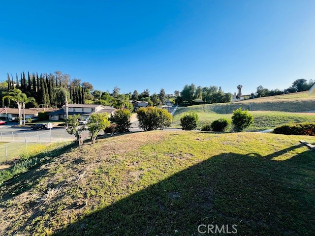 15015 Aqueduct Lane, Chino Hills CA: https://media.crmls.org/medias/bd68c8d7-de6a-492a-b83d-5c6b11da97b7.jpg