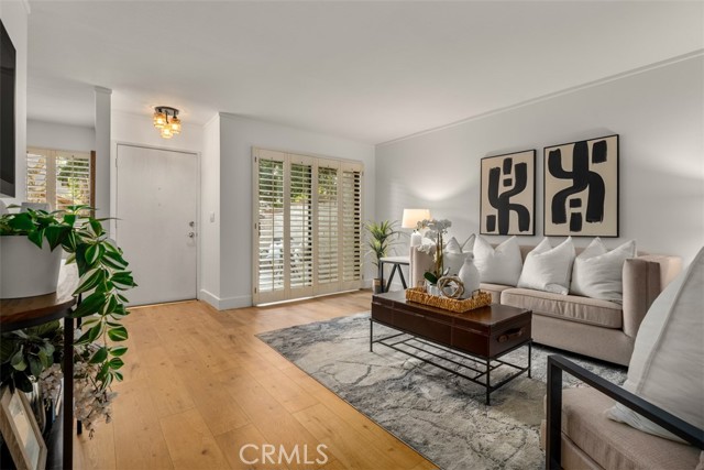 922 N Redding Way, Upland CA: https://media.crmls.org/medias/bd6959c9-ea83-4088-94c5-7bf65818a6c4.jpg