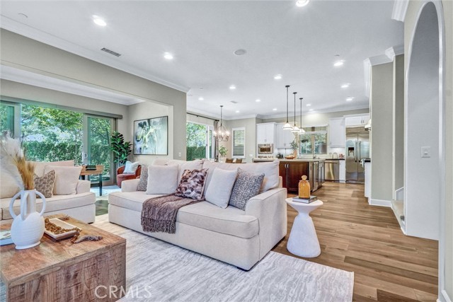 Detail Gallery Image 13 of 67 For 135 Bridle Path, Irvine,  CA 92602 - 4 Beds | 4/1 Baths