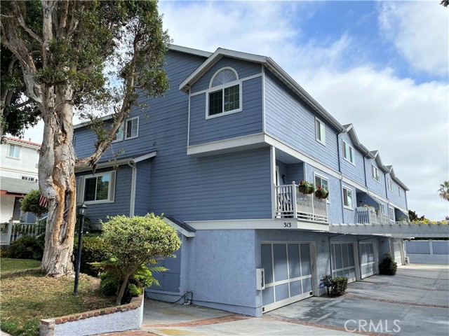 313 Broadway, Redondo Beach, California 90277, 3 Bedrooms Bedrooms, ,2 BathroomsBathrooms,Residential,Sold,Broadway,SB21202650