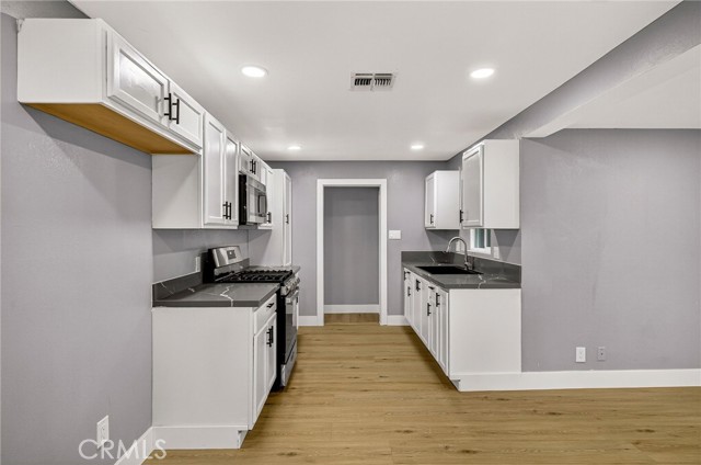 Image 14 of 50 For 7040 Fulton