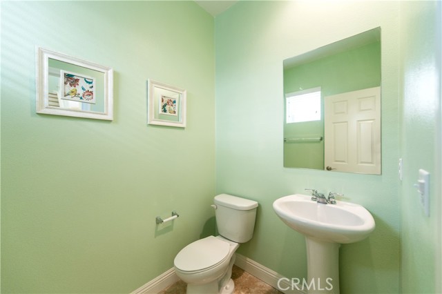 7271 Enclave Drive, Eastvale CA: https://media.crmls.org/medias/bd6a9dcc-b9d2-44af-835a-6d5a1af1e7d2.jpg
