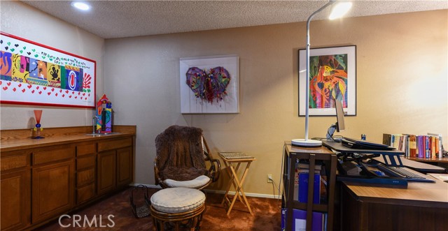 Detail Gallery Image 5 of 16 For 2890 Huntington #110,  Fresno,  CA 93721 - 3 Beds | 2/1 Baths