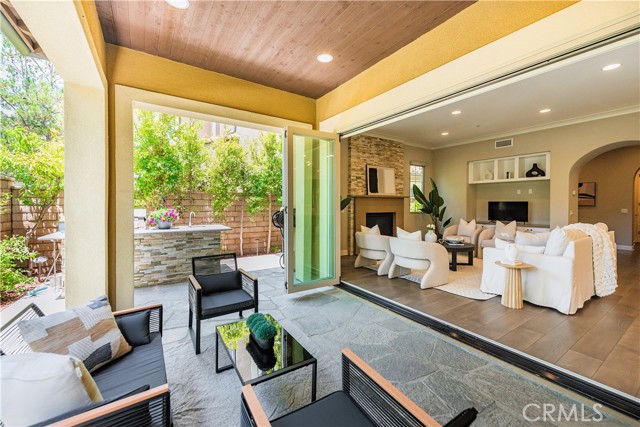 114 Bridle, Irvine CA: https://media.crmls.org/medias/bd6c38eb-77cd-41a8-8f3c-ce194fa3fb61.jpg