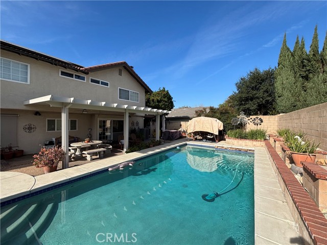 Detail Gallery Image 3 of 35 For 12997 Falcon Pl, Chino,  CA 91710 - 4 Beds | 2/1 Baths