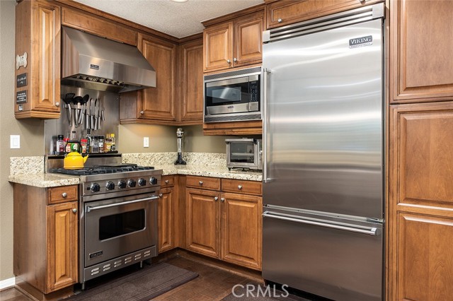 453 N Altadena Drive, Pasadena CA: https://media.crmls.org/medias/bd6cfc9a-3cc6-4b26-a1dc-771e668306cc.jpg
