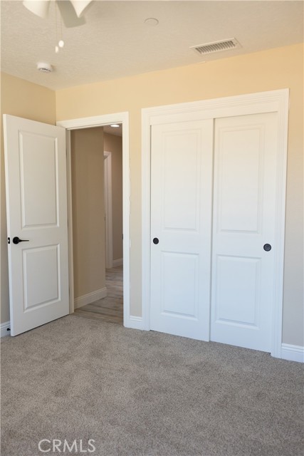 17963 Catalpa Street, Hesperia CA: https://media.crmls.org/medias/bd6d1582-7b24-417b-b9f5-d1ee0614e5ee.jpg
